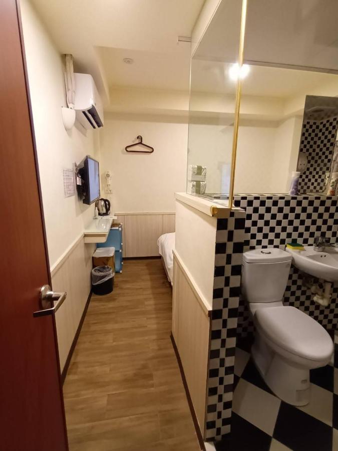 Galaxy Mini Inn Taipei Luaran gambar