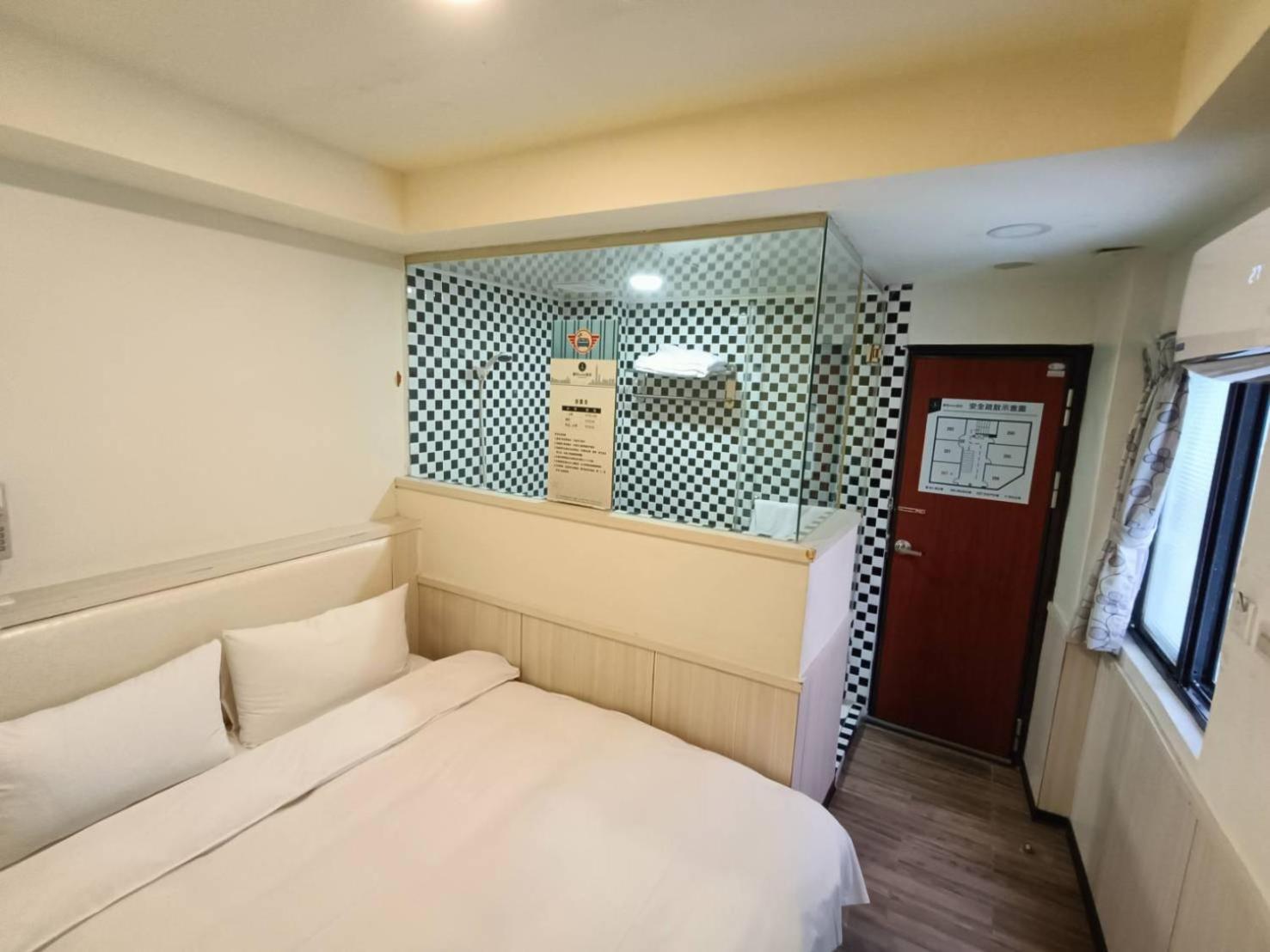 Galaxy Mini Inn Taipei Luaran gambar
