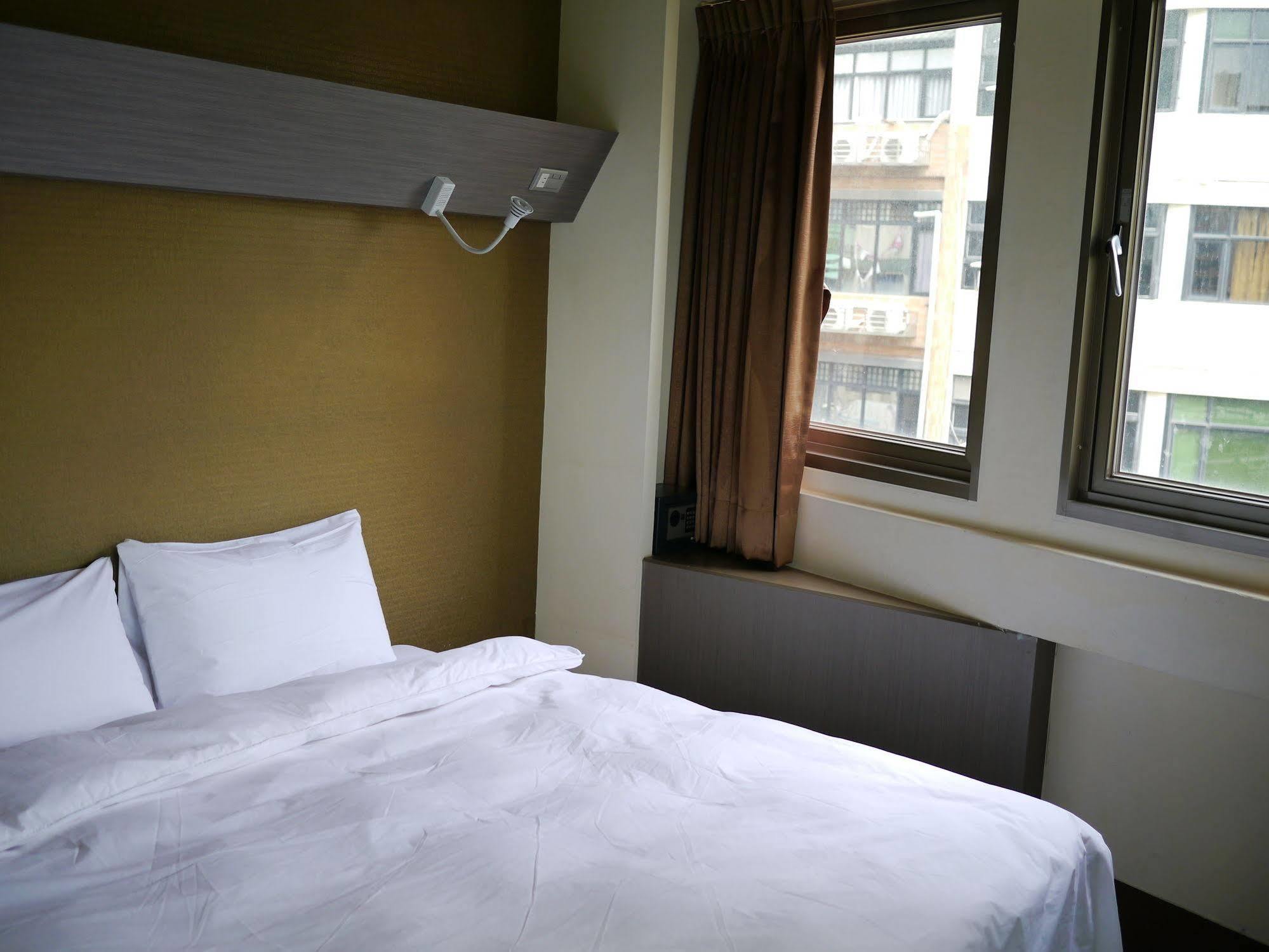 Galaxy Mini Inn Taipei Luaran gambar