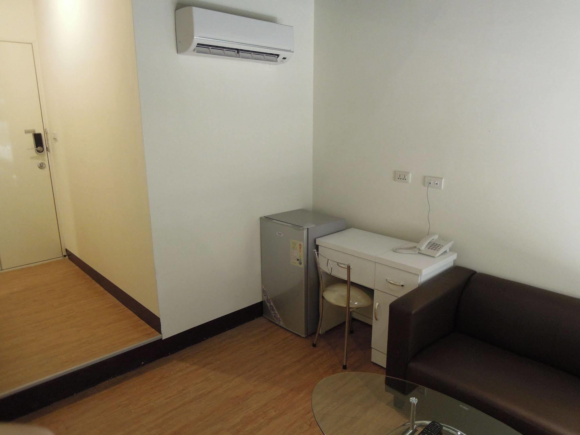 Galaxy Mini Inn Taipei Luaran gambar